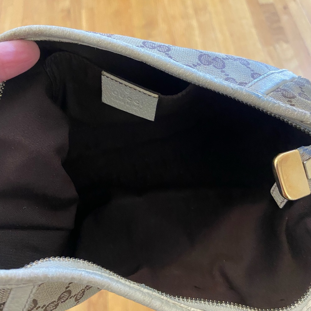 Authentic Gucci Beige and Brown Monogram Shoulder Bag - Picture 3 of 8